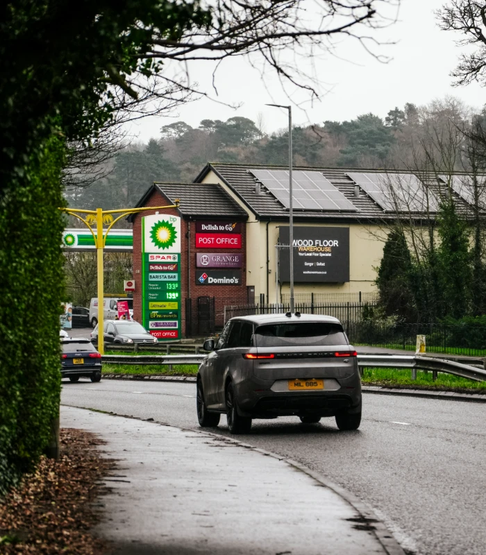 Traffic heading towards bangor road, cultra dooh sign